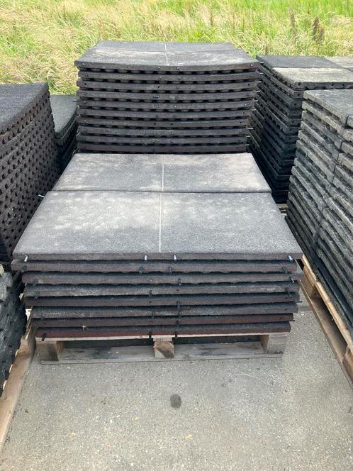 30 vochtdoorlatende rubberen tegels 100x50x5cm, Dieren en Toebehoren, Stalling en Weidegang