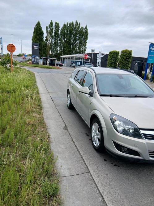Te koop opel astra benzine stationwagen kmstand 123100km, Auto's, Opel, Particulier, Astra, Benzine, Euro 4, Berline, Handgeschakeld