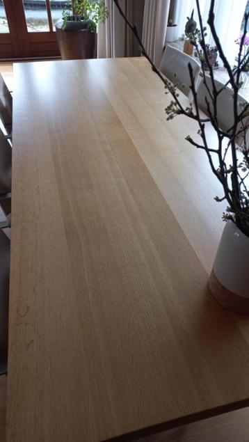 Eiken tafel zonder noesten foutloos A-kwaliteit op maat. beschikbaar voor biedingen