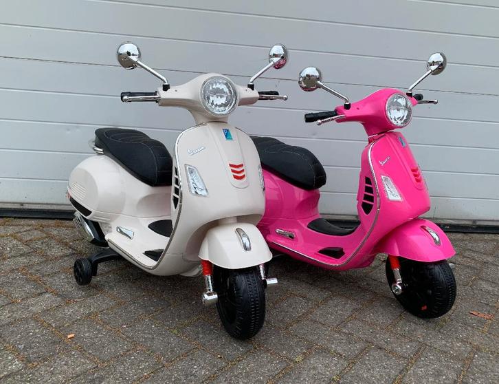 Kinder Scooter Vespa + windscherm en beautycase, 12V, Kinderen en Baby's, Speelgoed | Buiten | Accuvoertuigen, Nieuw, Ophalen of Verzenden