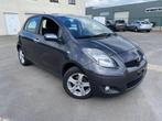 Toyota Yaris 1,3 VVTI benzine, Bedrijf, Handgeschakeld, 5 deurs, Zilver of Grijs