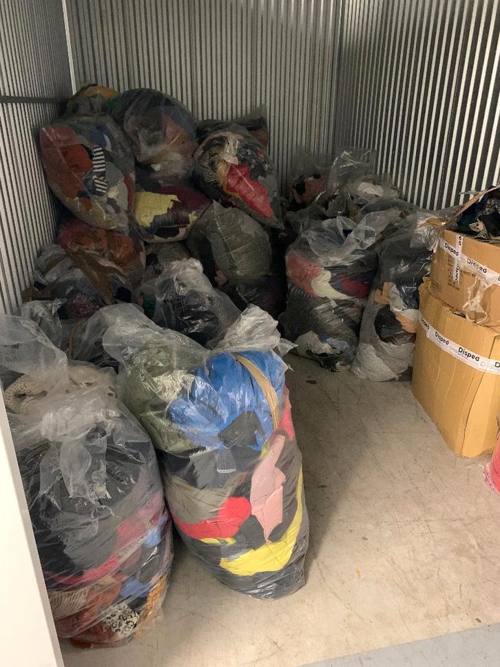 lot de vetements occasion pulls et vestes hiver femme homme, Vêtements | Femmes, Pulls & Gilets, Porté, Enlèvement