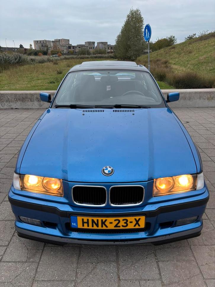 BMW E36 318IS ESTORIL BLUE 96’, Auto's, BMW, 3 Reeks, Sportstoelen, Benzine, Euro 2, Coupé, Automaat, Blauw, Blauw, Alcantara