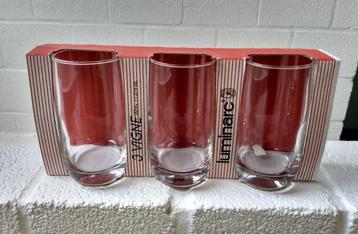 12 nieuwe stevige Luminarc Vigne glazen (water/frisdrank) beschikbaar voor biedingen