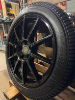 Winterbanden 225/45/18 + velgen - zo goed als nieuw, Auto-onderdelen, Banden en Velgen, Ophalen, 18 inch, 245 mm, Velg(en)