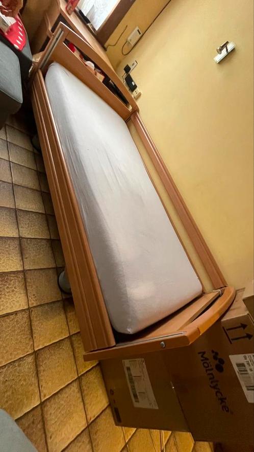 Ziekenhuisbed met papegaai en afstandsbediening ( matras ook, Diversen, Verpleegmiddelen, Zo goed als nieuw, Ophalen