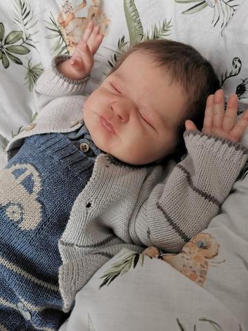 Reborn baby Max  beschikbaar voor biedingen