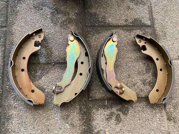 Remschoenset Austin Maestro/Montego, Auto-onderdelen, Remmen en Aandrijving, Austin, Nieuw, Ophalen of Verzenden