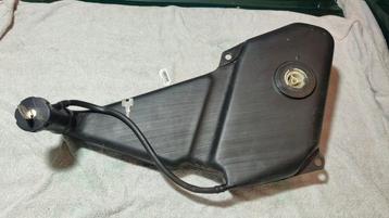 Benzinetank Piaggio ape 50 beschikbaar voor biedingen