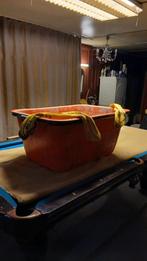 Een rode bak, Enlèvement