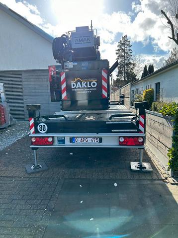 Aanhangwagen kraan beschikbaar voor biedingen