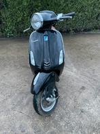 Vespa primavera, Fietsen en Brommers, Scooters | Vespa, Ophalen, Zo goed als nieuw