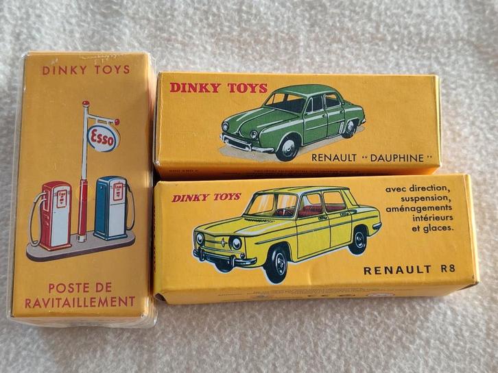 Lot nr. 14 _ Dinky Atlas (Renault ref.24E & 517 + pompe 49D), Hobby en Vrije tijd, Modelauto's | 1:43, Zo goed als nieuw, Auto