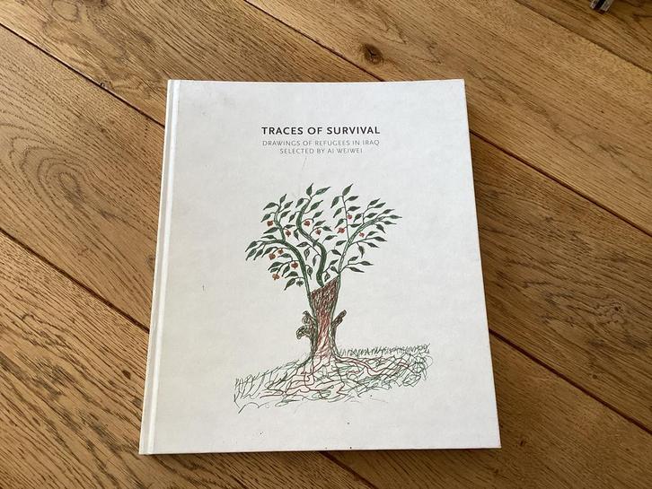 Ai Weiwei - Traces of survival, Boeken, Kunst en Cultuur | Beeldend, Zo goed als nieuw, Ophalen of Verzenden