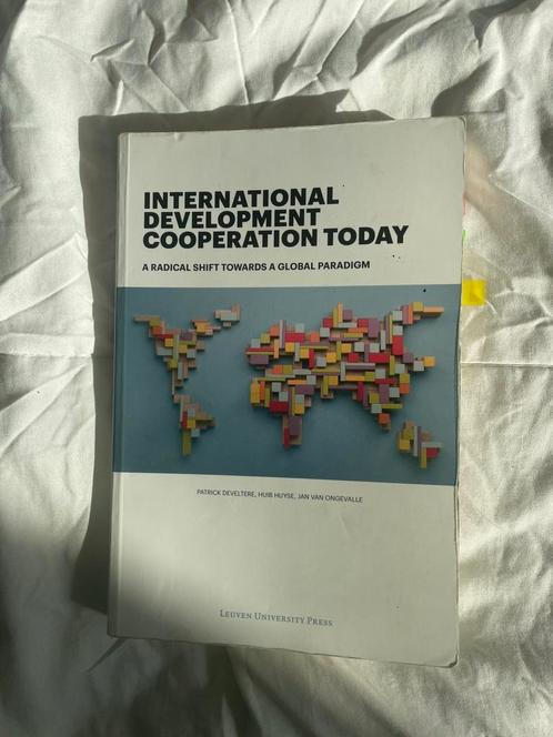 International Development Cooperation Today, Boeken, Economie, Management en Marketing, Zo goed als nieuw, Overige onderwerpen