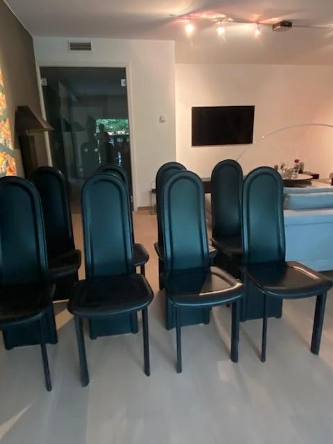 8 chaises  vintage  en cuir Artedi par Antonello Mosea, Maison & Meubles, Chaises, Comme neuf, Cinq, Six Chaises ou plus, Cuir