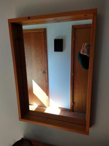 Wandspiegel in frame Skandi-stijl beschikbaar voor biedingen