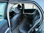 Toyota Yaris/146000km/1ste eigenaar, Auto's, Voorwielaandrijving, Stof, Zwart, Zwart