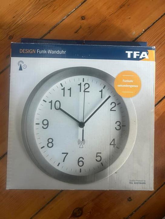 Zendergestuurde wandklok - nieuw, Huis en Inrichting, Woonaccessoires | Klokken, Nieuw, Wandklok, Analoog, Ophalen of Verzenden