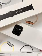 Apple Watch series 5, Handtassen en Accessoires, Smartwatches, Ophalen, Zwart, IOS, Zo goed als nieuw
