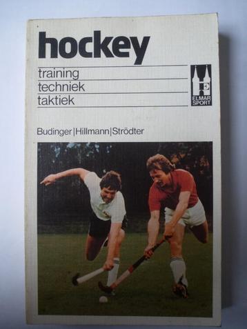 Hockey. Training, techniek, taktiek. Budinger e.a.1982,1e dr beschikbaar voor biedingen