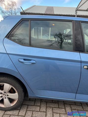 SKODA FABIA 3 BLAUW LQ5X Rechts achter deur 2014-2021 beschikbaar voor biedingen