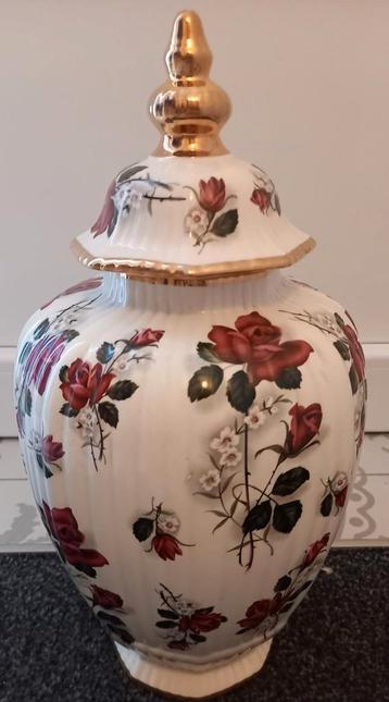 Vaas Boch Frères Keralux  beschikbaar voor biedingen