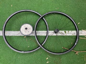 Dt swiss gravel ln tubeless ready wielen beschikbaar voor biedingen