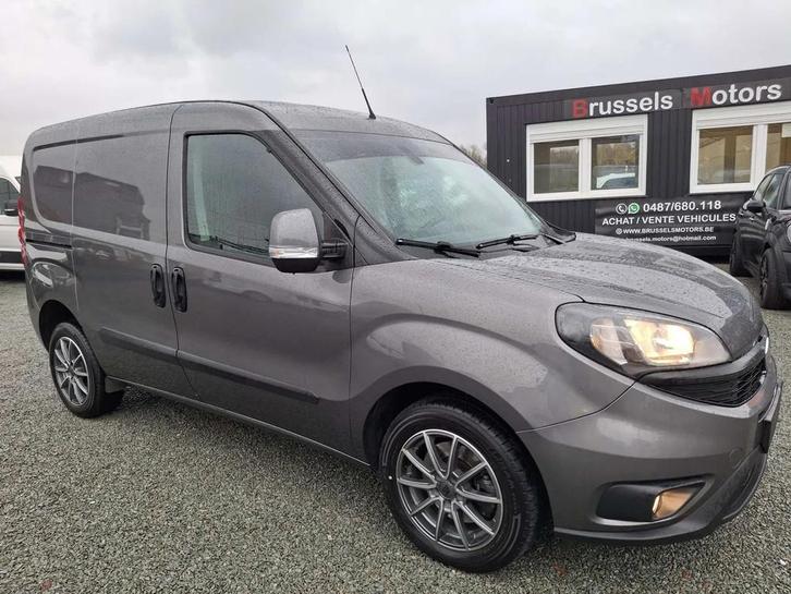 Fiat Doblò 3 places *Airco *Navi*, Autos, Camionnettes & Utilitaires, Entreprise, Achat, ABS, Caméra de recul, Airbags, Air conditionné