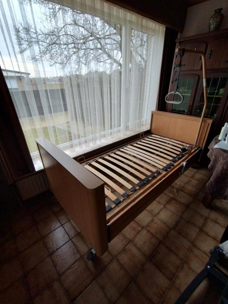 Zorgbed Burmeier arminia, Diversen, Verpleegmiddelen, Zo goed als nieuw, Ophalen