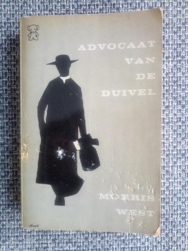 Morris West - Advocaat van de duivel (Zwart Beertje 824), Livres, Littérature, Utilisé, Reste du monde, Enlèvement ou Envoi