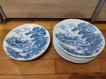 12 assiettes BP vintage, Enlèvement, Utilisé, Autres styles, Assiettes(s)