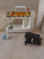 Machine à coudre SINGER, Hobby & Loisirs créatifs, Machines à coudre & Accessoires, Machine à coudre, Singer