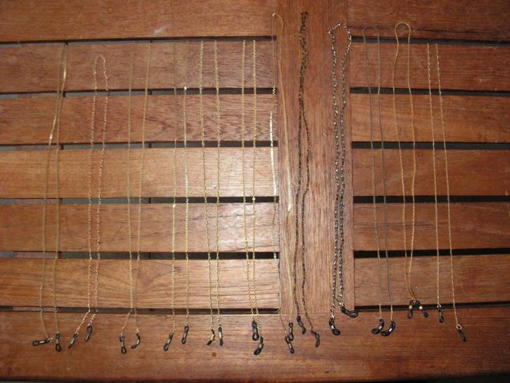Lot van 12 vergulde brillenkettingen. (3 euro per stuk)., Handtassen en Accessoires, Zonnebrillen en Brillen | Dames, Zo goed als nieuw