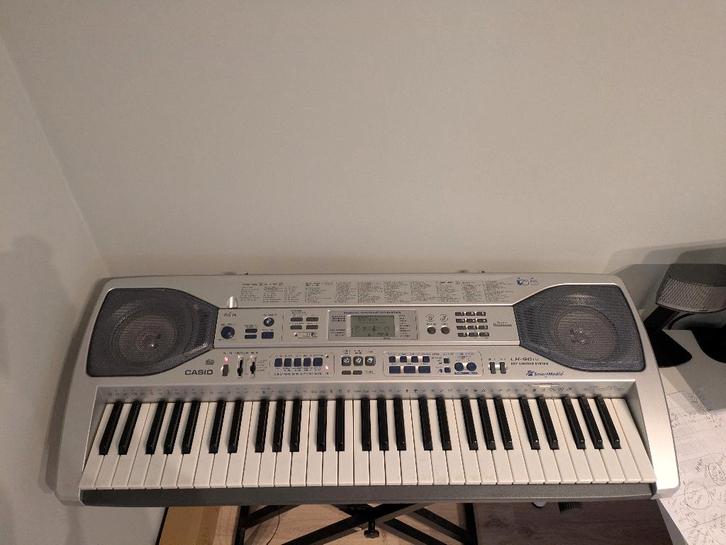 clavier Casio avec éclairage des touches, très bon état, Musique & Instruments, Claviers, Comme neuf, 61 touches, Casio, Sensitif
