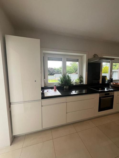 Cuisine + hotte, Huis en Inrichting, Keuken | Complete keukens, Zo goed als nieuw, Hoekkeuken, Wit, Ophalen