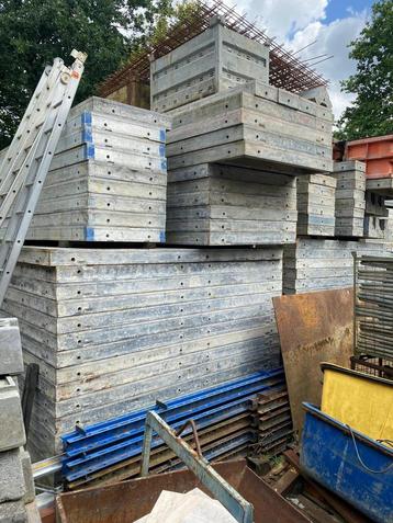 Bekistingspanelen - 418m2 Doka Xlife beschikbaar voor biedingen