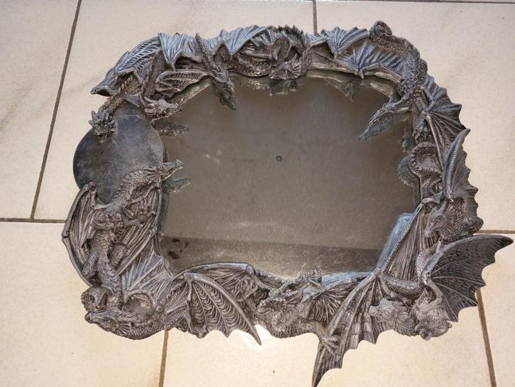 Prachtige decoratieve spiegel in gotische/fantasiestijl, Huis en Inrichting, Woonaccessoires | Spiegels, Nieuw, Rechthoekig, Ophalen