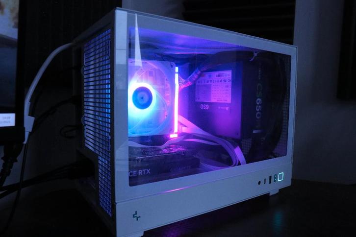 Krachtige en energiezuinige game PC, amd ryzen, ddr5, nvidia, Computers en Software, Desktop Pc's, Zo goed als nieuw, 4 Ghz of meer