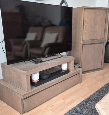 GRATIS GRATIS GRATIS     !!! Tv kast  beschikbaar voor biedingen