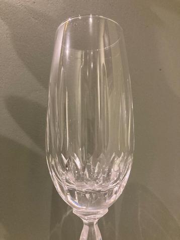 8 kristallen champagne glazen geslepen kristal karaf beschikbaar voor biedingen