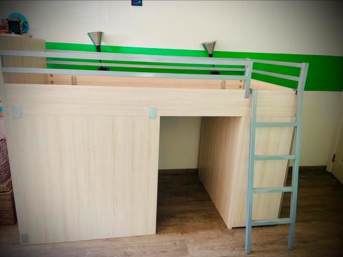 Verhoogd bed - hoogslaper met 2 kledingkasten, Kinderen en Baby's, Kinderkamer | Stapelbedden en Hoogslapers, Zo goed als nieuw