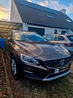 VOLVO V60 Cross Country en parfait état, Autos, Achat, Boîte manuelle, Autres couleurs, Noir