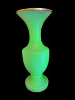 uranium of annagroene vaas, Antiek en Kunst, Antiek | Glaswerk en Kristal, Ophalen of Verzenden