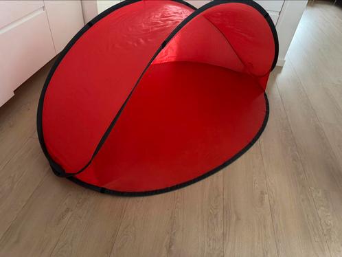 Rode pop-up tent voor strand/zonbescherming, Kinderen en Baby's, Speelgoed | Speeltenten, Gebruikt, Ophalen