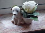 Cache pot petit en porcelaine ours blanc + rose artificielle, Enlèvement ou Envoi, Moins de 25 cm, Poterie, Utilisé