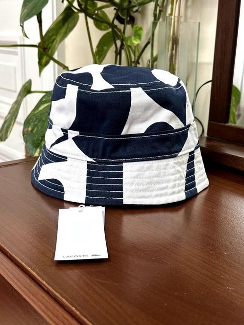 Lacoste - Bob réversible bleu&blanc, Vêtements | Hommes, Chapeaux & Casquettes, Neuf, Chapeau, 57 cm (M, 7⅛ pouces) ou moins, Enlèvement ou Envoi