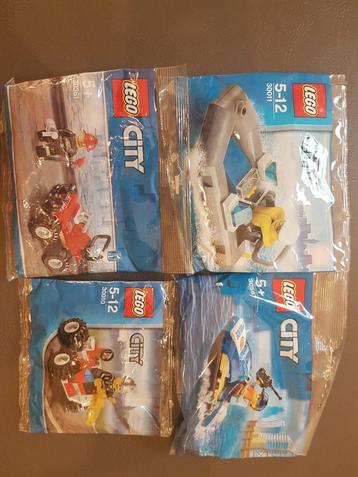 4 Lego city polypags sealed