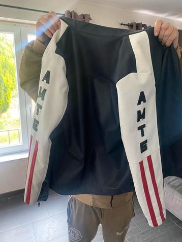 Blouson moto  disponible aux enchères