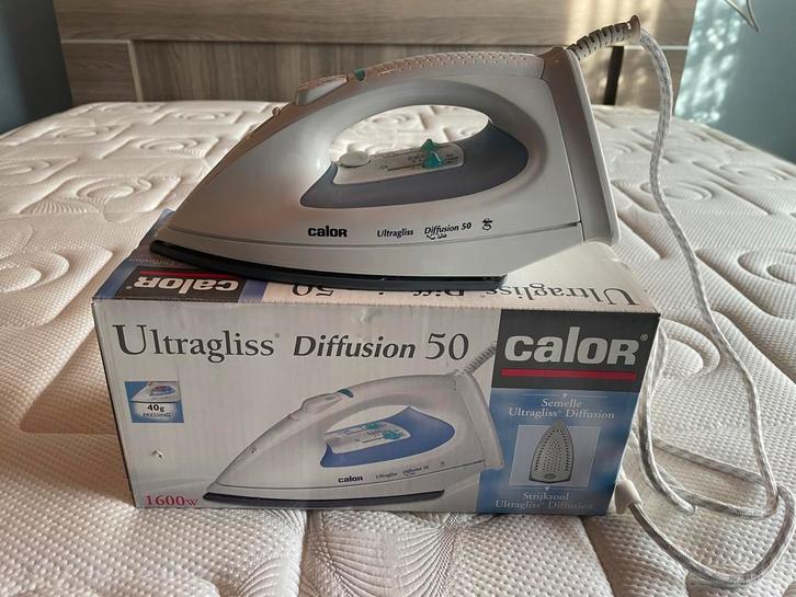 Fer à vapeur Calor Ultragliss Diffusion 50, Electroménager, Fers à repasser & Planches à repasser, Comme neuf, Enlèvement